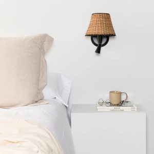 SUMBA Black/rattan wall lamp with reader